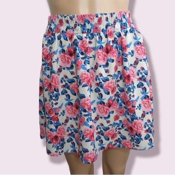 Streetwear Society Rose Floral Circle Skirt - Picture 4 of 4